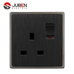 SINGLE 13A SWITCHED SOCKET WITH LIGHT