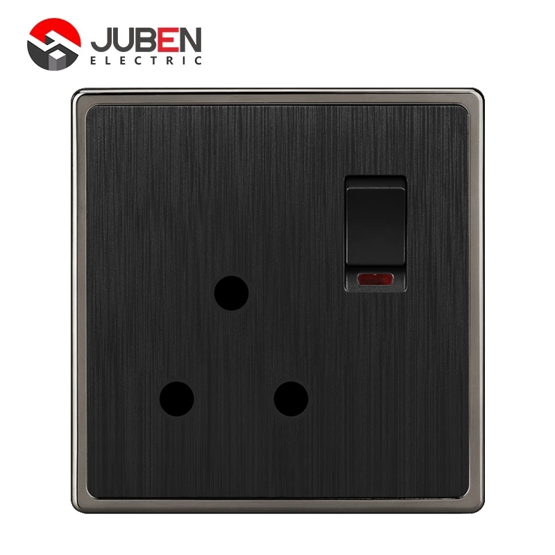 SINGLE 15A SWITCHED SOCKET WITH LIGHT